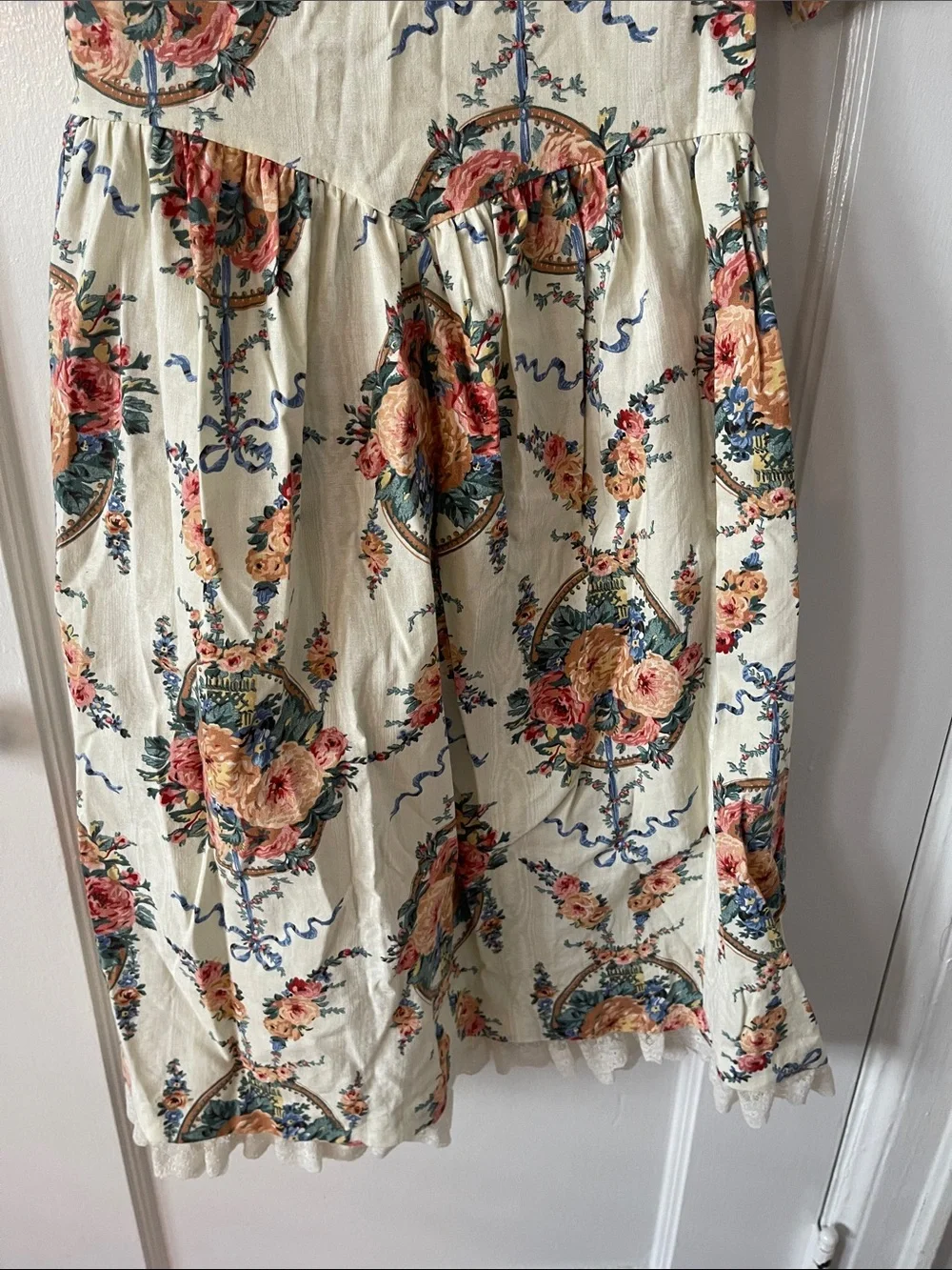 Vintage Emily West Gunne Sax Cottagecore Cream Floral Lace Dress